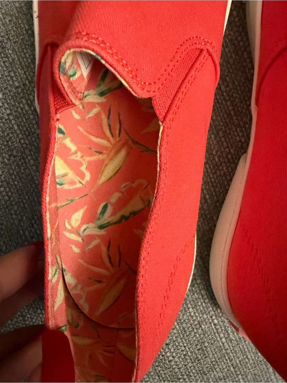 Vionic Salmon Sz 7.5 Slip-On Canvas Sneakers - Picture 2 of 7